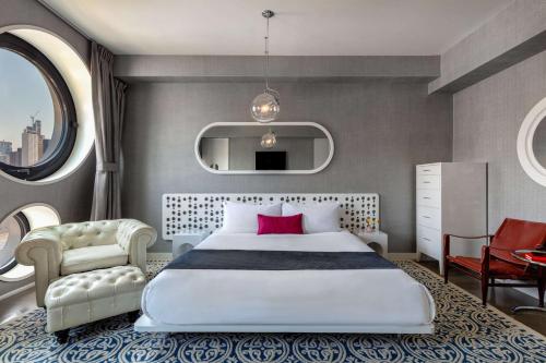 Dream Downtown By Hyatt near Chelsea Flea Market