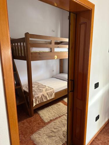 Deluxe Double or Twin Room with Balcony image 8
