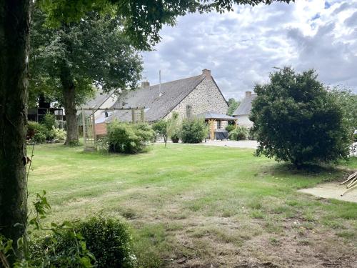 Dārzs, Le Val Insolite in Maure-de-Bretagne