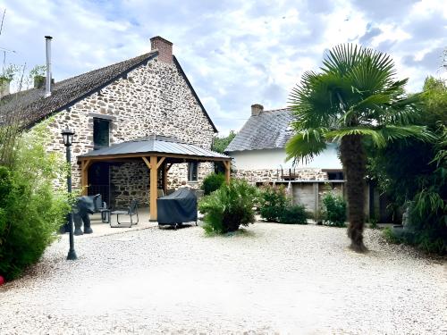 Viesnīcas āriene, Le Val Insolite in Maure-de-Bretagne