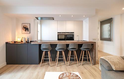 Two-Bedroom Apartment image 6
