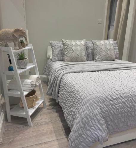 London Property Apartments for up to 6, next to Big Ben & London Eye 2