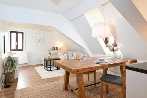 STORCHENNEST - Scandi Style - in der historischen Hinterburg Schlitz - mit Aufzug, Parkplatz & Garten - nahe Fulda und Bad Hersfeld in Schlitz, Deutschland