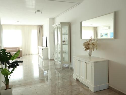 2 bedrooms, 4 beds