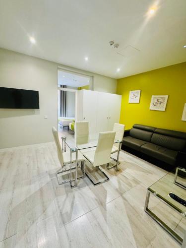 Apartamentos Apolo Room Type - Two-Bedroom Apartment Apartamentos Apolo Room Type - Two-Bedroom Apartment