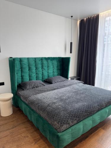 Crystal & Parkland Crystal & Parkland