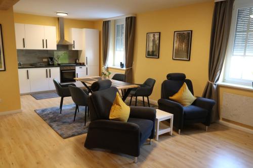 Hotel Deutscher Hof Room Type - One-Bedroom Family Apartment