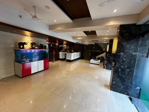 ردهة, South Coast Hotel in ثين