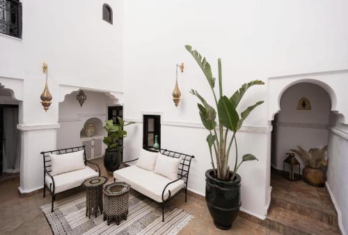 Riad Privatif avec Personnel et Services Exclusifs - Kasbah Boma Marrakech I - image 10