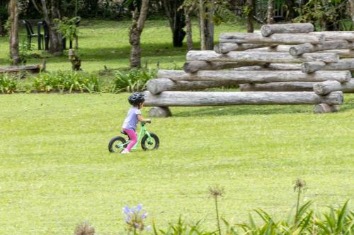 Kert, Niebli Historical Farm and Lodge at Pululahua Volcano in Tumbaco