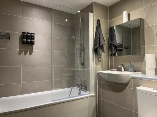 Cozy 2 bedroom Apartment neat 02, central London, London (photo 8)