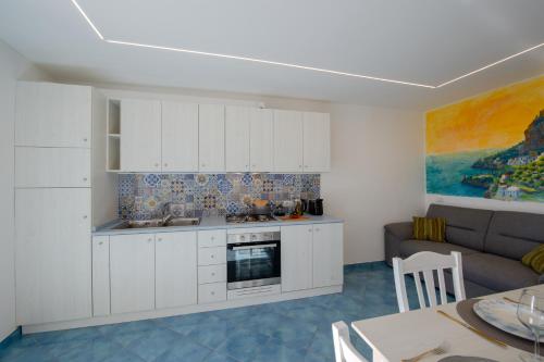 Terrace Belvedere suite- Amalfi coast - free park- Pontone -Scala in Scala