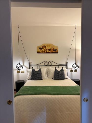 2 bedrooms, 4 beds