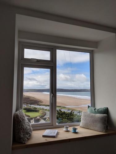 Beautiful 2 bed apartment with stunning sea views in 烏爾拉考姆比