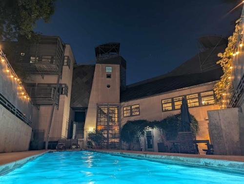 The Architect's Modern Castle The Architect's Modern Castle
