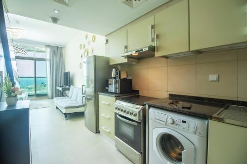 Hilliana Tower - Cozy Studio with Sea View, Dubai (photo 5)