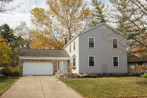 Spacious Columbus Retreat Activities and Games Galore