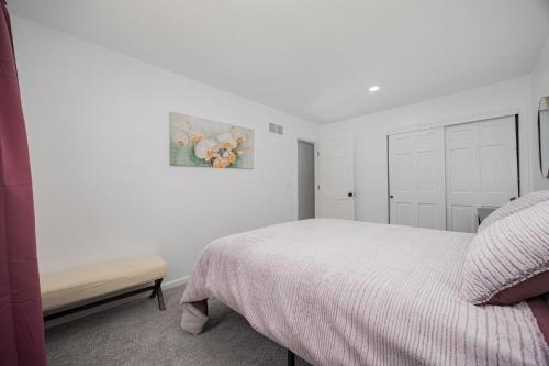 Spacious Columbus Retreat Activities and Games Galore