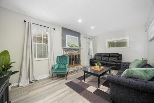 Spacious Columbus Retreat Activities and Games Galore