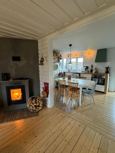 Boende på Marholmen (Boende pa Marholmen) in Marholmen