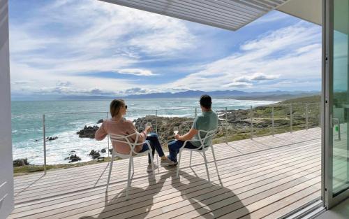 Facilities, Seafront Villa - Whale Bay Luxury Retreat in De Kelders