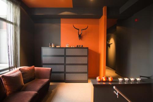 ห้องส่วนกลางสำหรับนั่งเล่น/ดูทีวี, Hotel Moon in ซินต์-นิคลาส