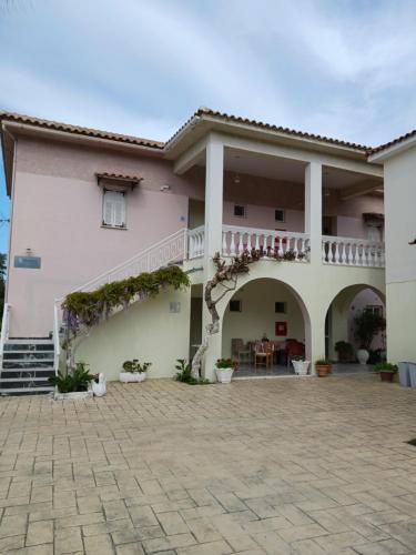 Canditas Studios 2