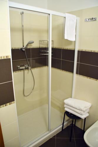 Double Room image 8