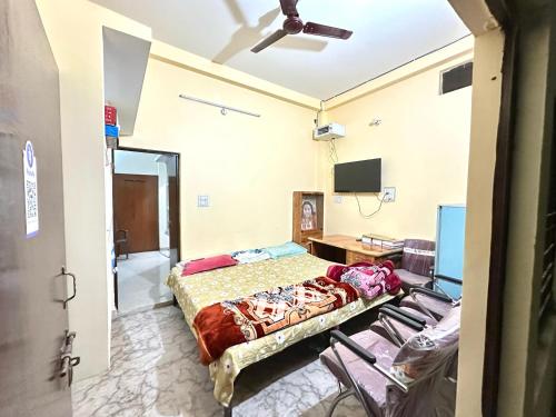 Rooms in prayagraj mahakumbh, Prayagraj