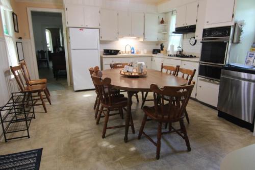 Cedar Point/Kalahari/Lake Erie - Bettys Homestead in Norwalk, USA