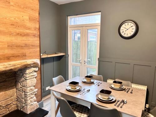 Beautiful 4 bedroom property with 5G WI-FI and smart tv in Hull