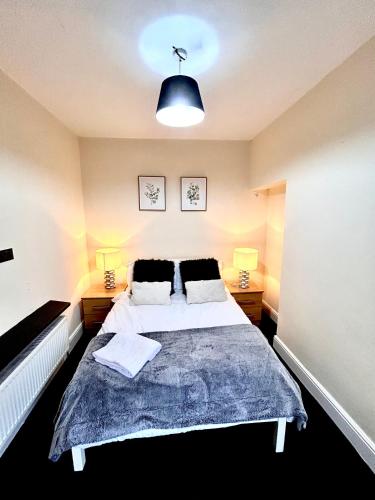 Beautiful 4 bedroom property with 5G WI-FI and smart tv in Hull