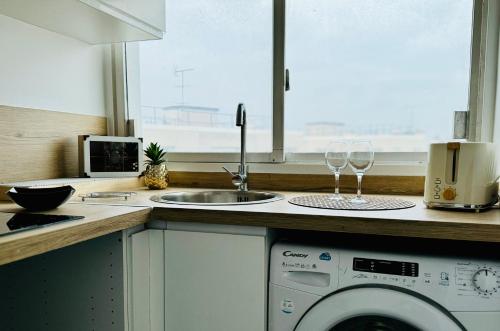 Kitchen, Cosy flat with view near Curry House