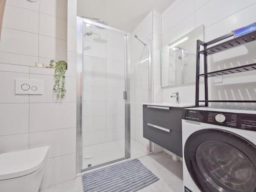 New - Spacious - Private garage New - Spacious - Private garage