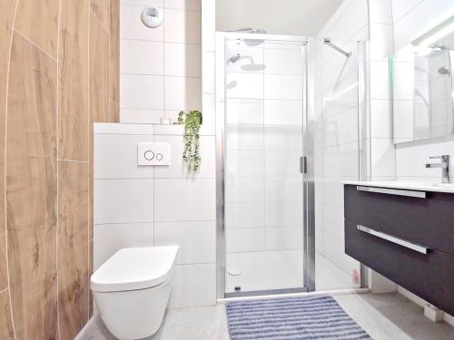 New - Spacious - Private garage New - Spacious - Private garage