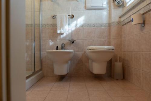Single Room image 10