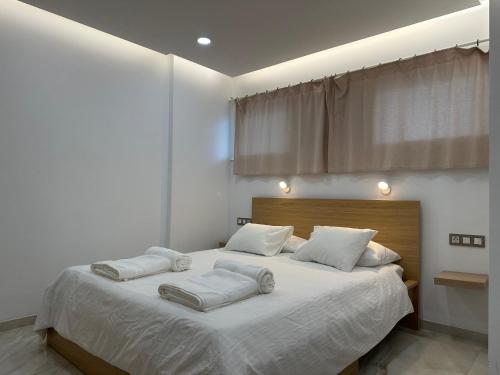 One-Bedroom Apartment image 6