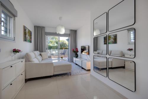 Punta Prima 2 bed apartment with private garden in Punta Prima