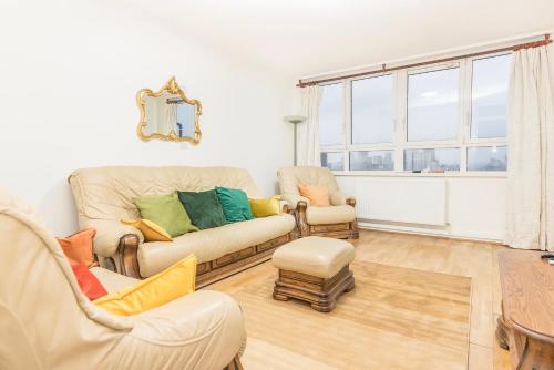Central London 2-Bed Apartment with Balcony & London Eye & Big Ben Views, Лондон