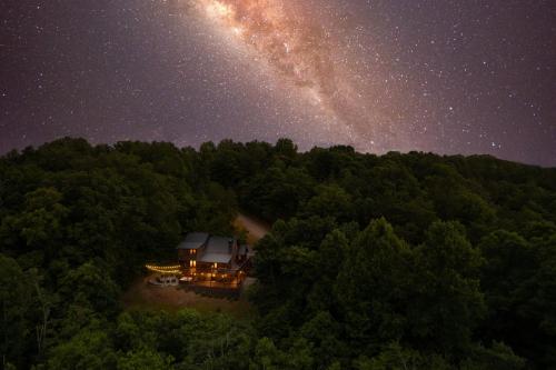 Mountain View Cabin - Hot Tub-Fire Pit-Pool Table in Mineral Bluff, USA