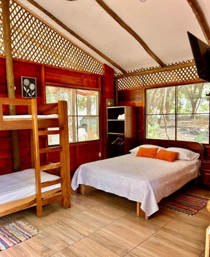 Casa LORA Eco tourism or remote work in Bagaces