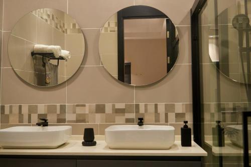 Baie, A tranquil home in paradise in Plantation Village