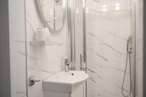 Apartment Marinis, Split (photo 6)