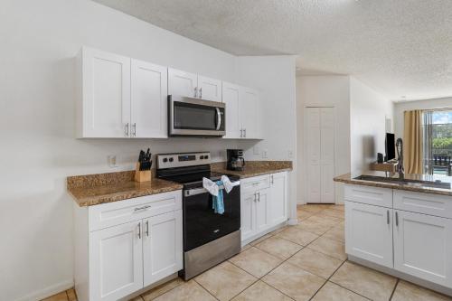 Knollwood Retreat in Davenport, USA