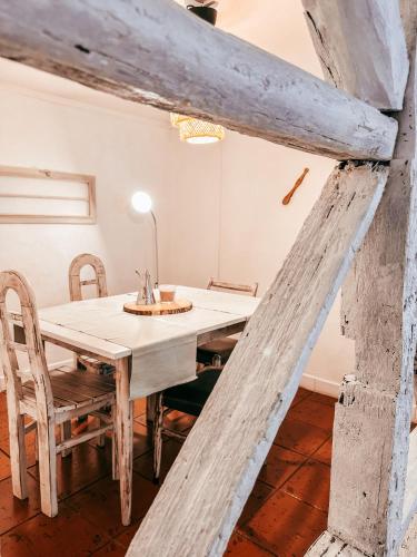 Typical Lisbon Apartment By Gt House - image 5