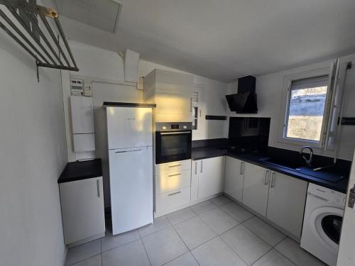 Detente absolue avec grande piscine in Les Abymes