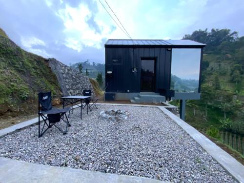 Alazka Cabin