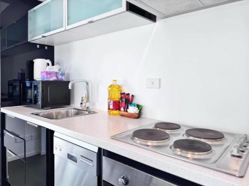 Prime CBD Location-Walk to Spark Arena & Britomart