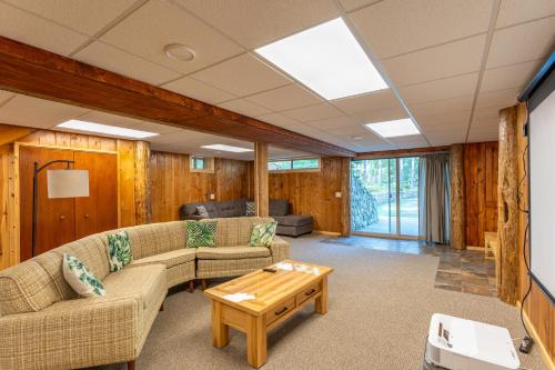 Cabin O' Pines - A Family Friendly Resort in Orr (MN)