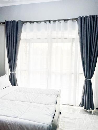 Relax, Unwind, 2 Bed Haven near Kavumba Rec Center in Wakiso